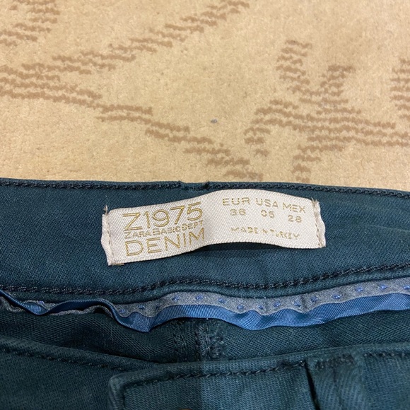 ZARA Green Denim Jeans with Gold Accents - Picture 5 of 5